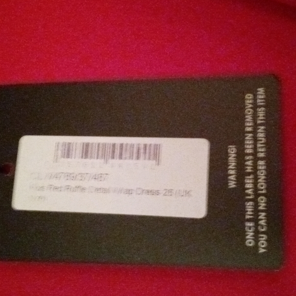 Red long-sleeve pretty little thing dress - Picture 3 of 5